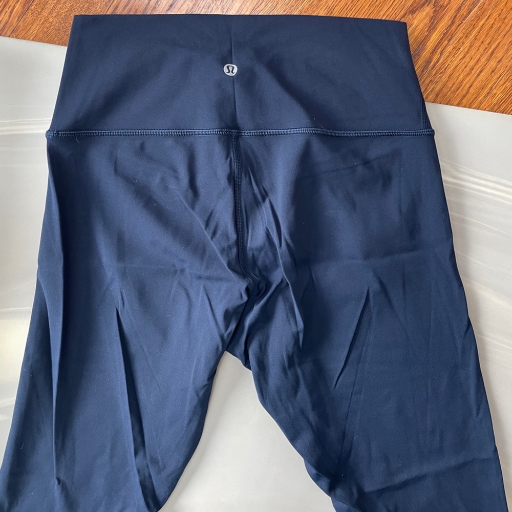Lululemon I 8 - Picture 4 of 12